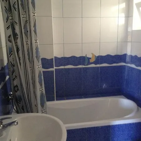 California Sinemoretz