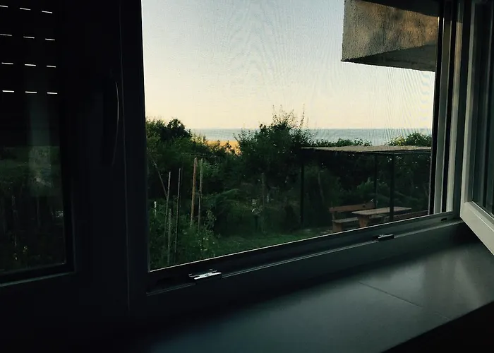 California Guest house 3*