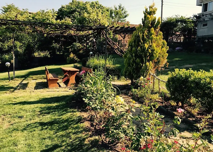 California Гостевой дом Синеморец